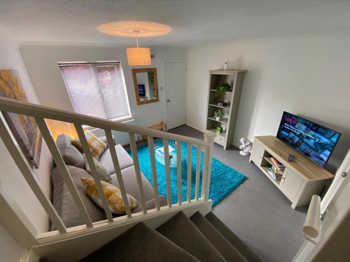 2 Bedroom Private House Near Bedford Town And Train Station Buitenkant foto